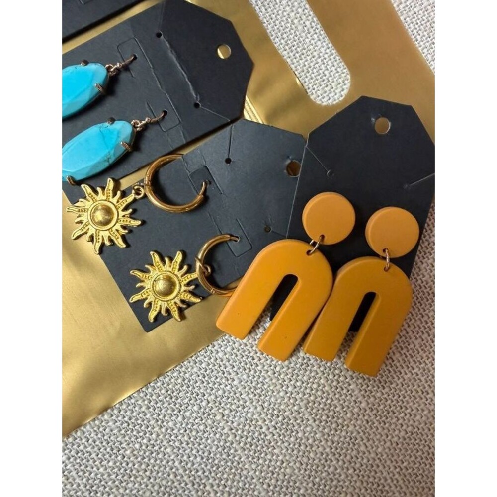 Earring Bundle - Picture 4 of 5